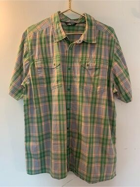 Men’s The North Face multi color snap shirt Size XL Outdoor Hiking Travel casual